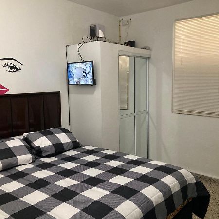 The Little Blue House Apartment กัวยามา ภายนอก รูปภาพ