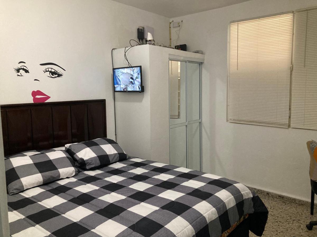 The Little Blue House Apartment กัวยามา ภายนอก รูปภาพ